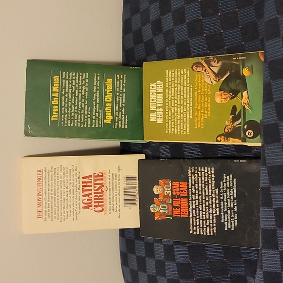 4 mysteries  Hitchcock and christie - Picture 3 of 11